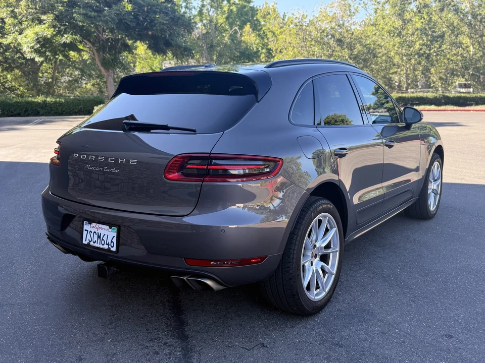 2016 Porsche Macan Turbo - Image 7 of 31