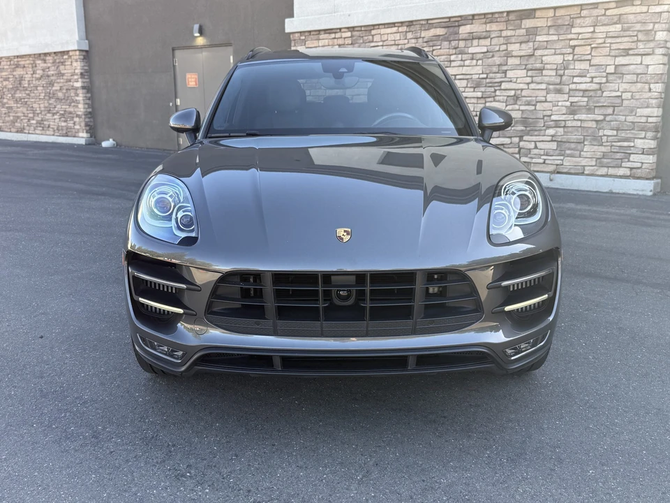 2016 Porsche Macan Turbo - Image 3 of 31