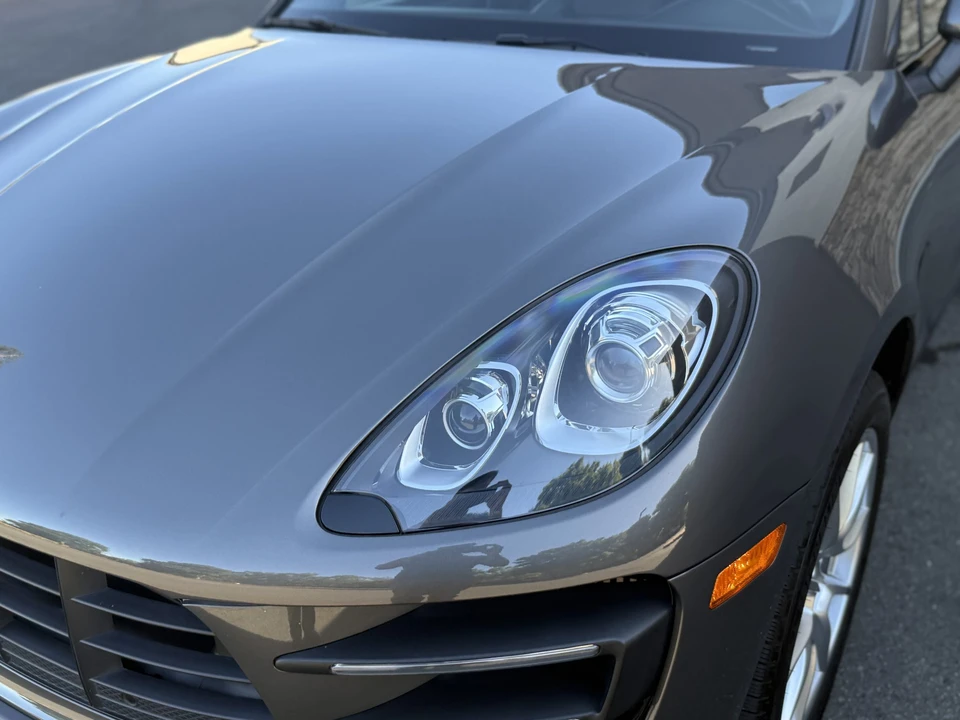 2016 Porsche Macan Turbo - Image 18 of 31
