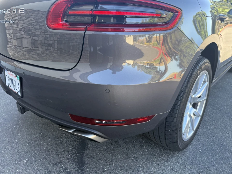2016 Porsche Macan Turbo - Image 29 of 31