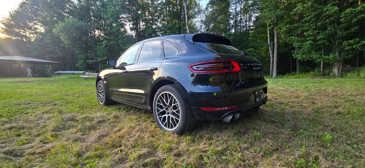 2016 Porsche Macan Turbo - Image 20 of 24