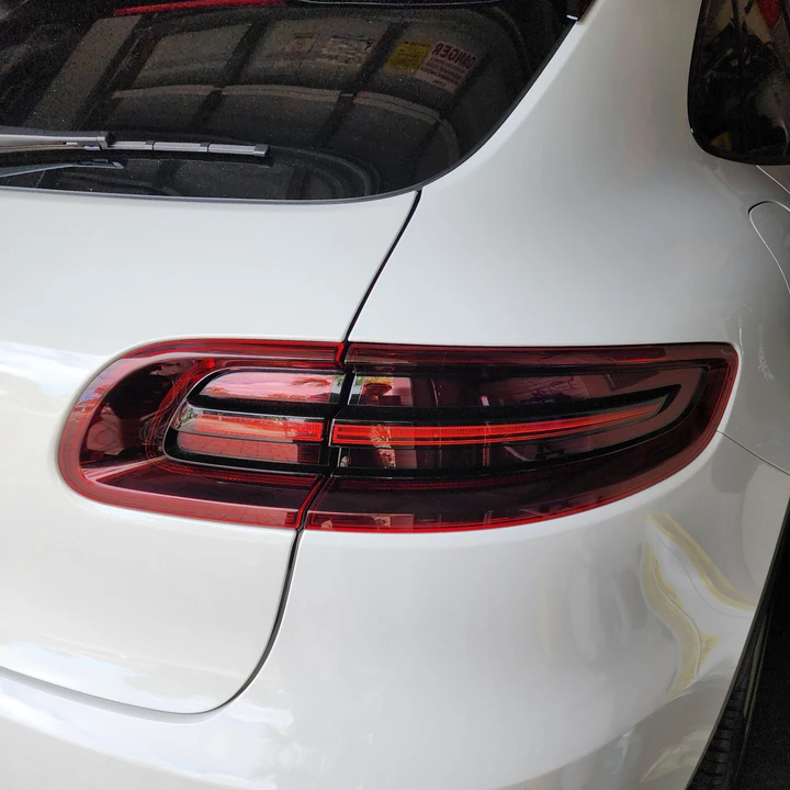 2016 Porsche Macan Turbo - Image 17 of 31