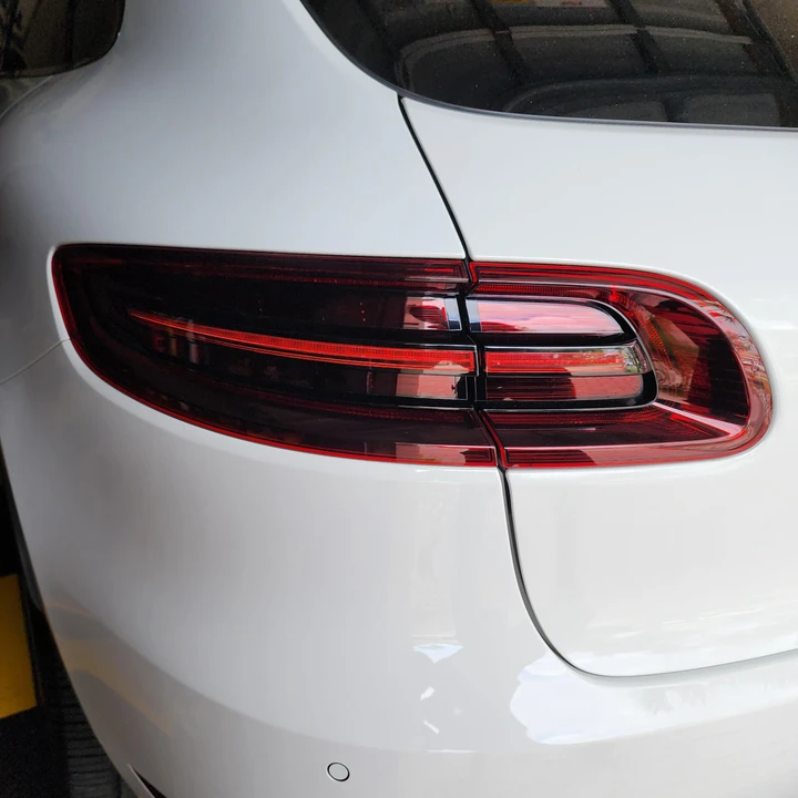2016 Porsche Macan Turbo - Image 14 of 31
