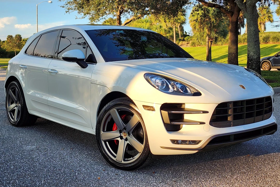 2016 Porsche Macan Turbo - Image 11 of 31