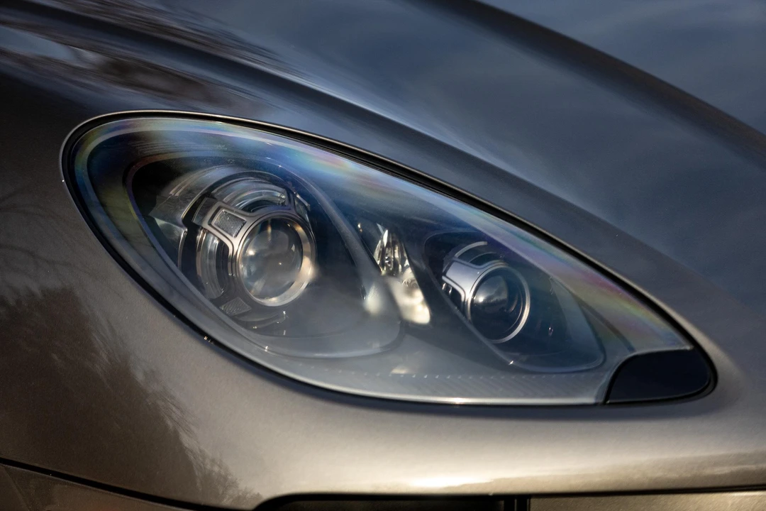 2016 Porsche Macan Turbo - Image 28 of 31