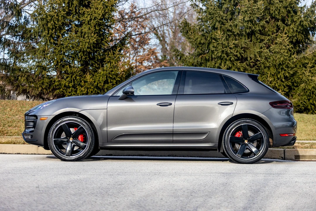 2016 Porsche Macan Turbo - Image 9 of 31