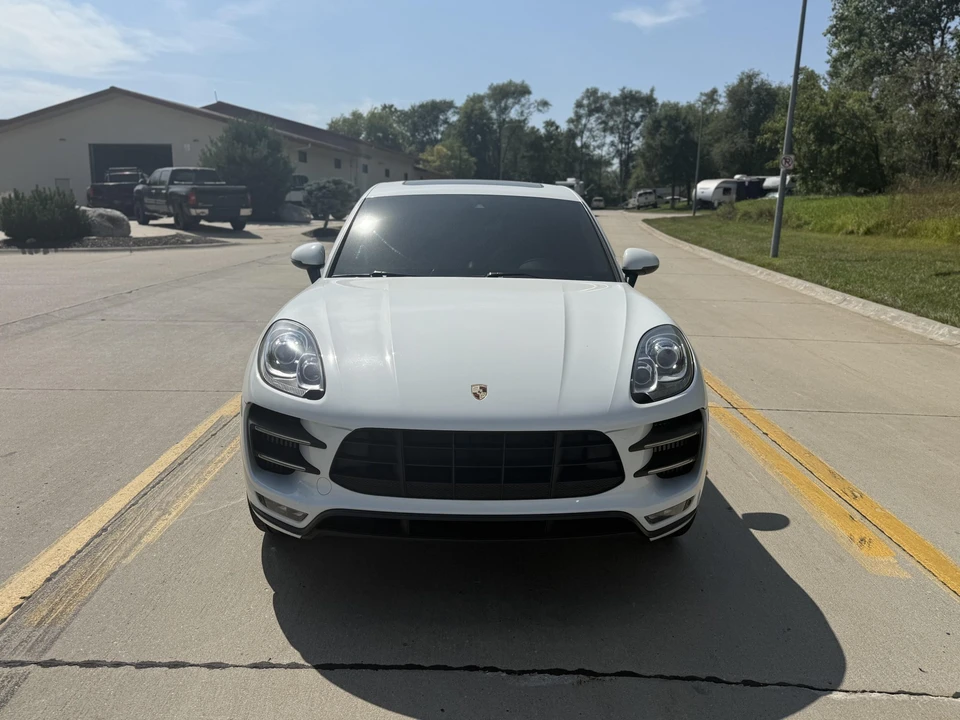 2016 Porsche Macan Turbo - Image 7 of 31