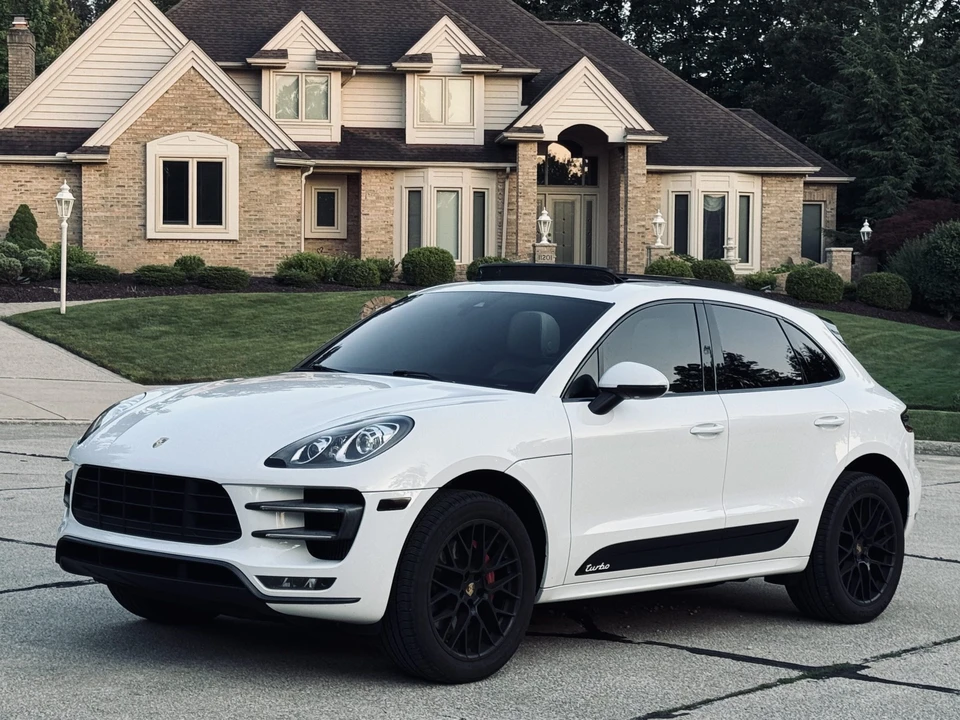 2016 Porsche Macan Turbo - Image 5 of 31
