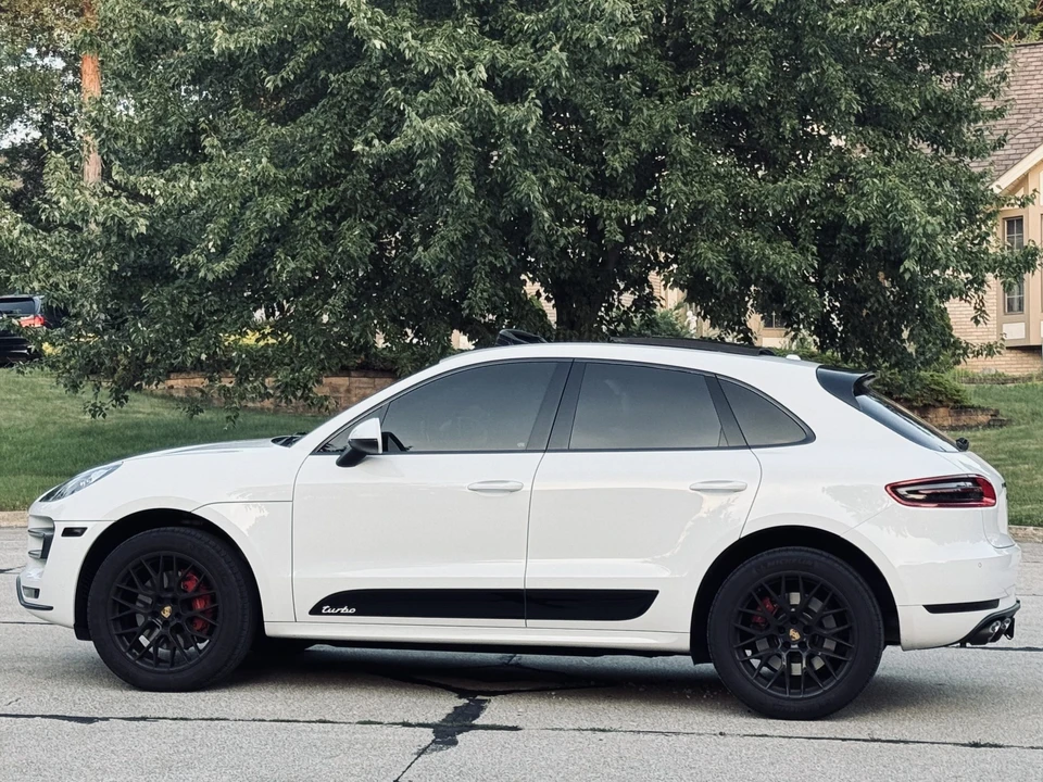 2016 Porsche Macan Turbo - Image 10 of 31