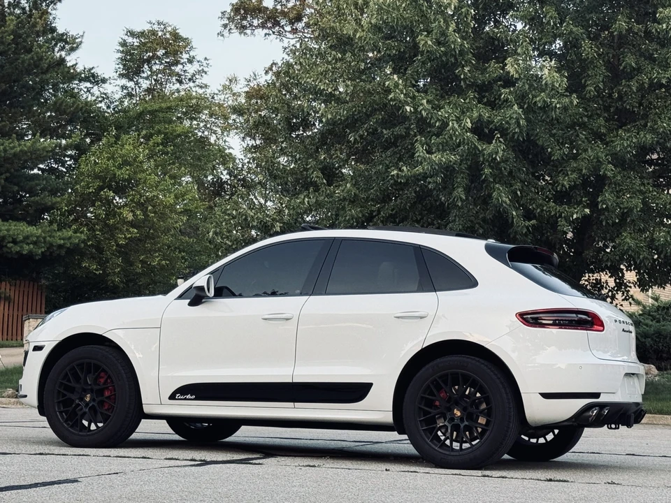 2016 Porsche Macan Turbo - Image 9 of 31