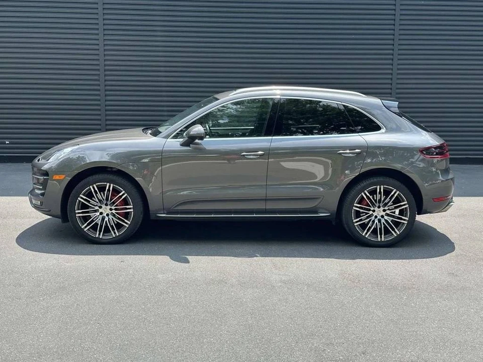 2016 Porsche Macan Turbo - Image 2 of 5