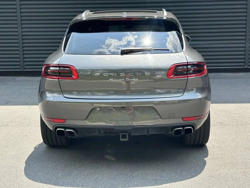 2016 Porsche Macan Turbo - Image 4 of 5