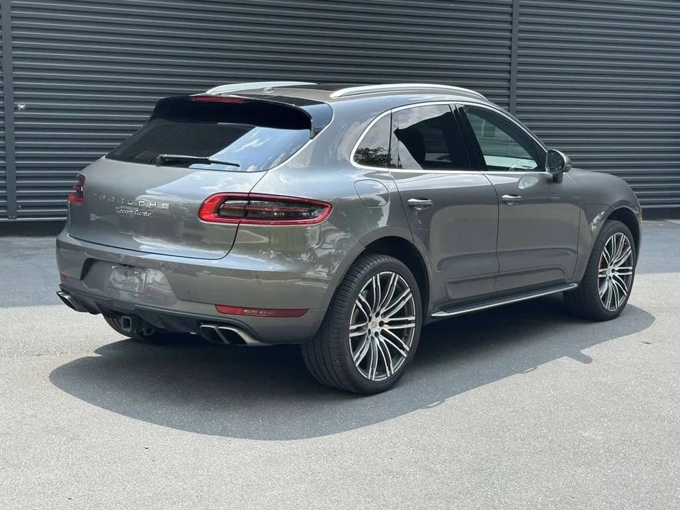 2016 Porsche Macan Turbo - Image 5 of 5