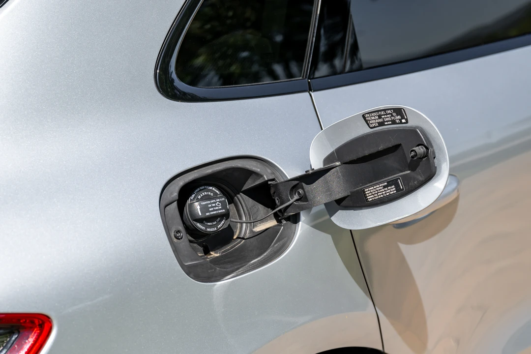 2016 Porsche Macan Turbo - Image 26 of 31