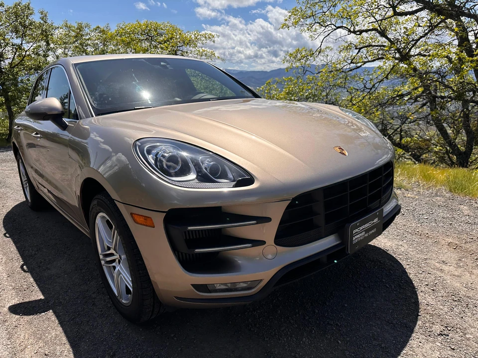 2016 Porsche Macan Turbo - Image 29 of 31
