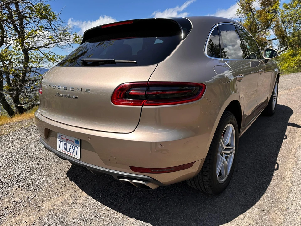 2016 Porsche Macan Turbo - Image 21 of 31