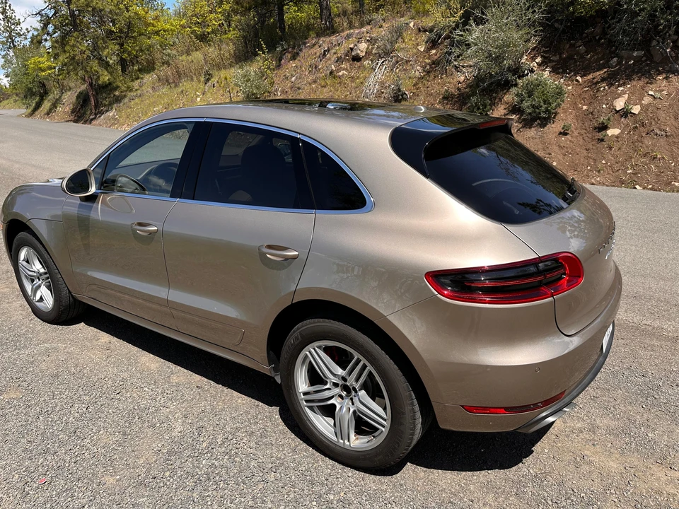 2016 Porsche Macan Turbo - Image 15 of 31