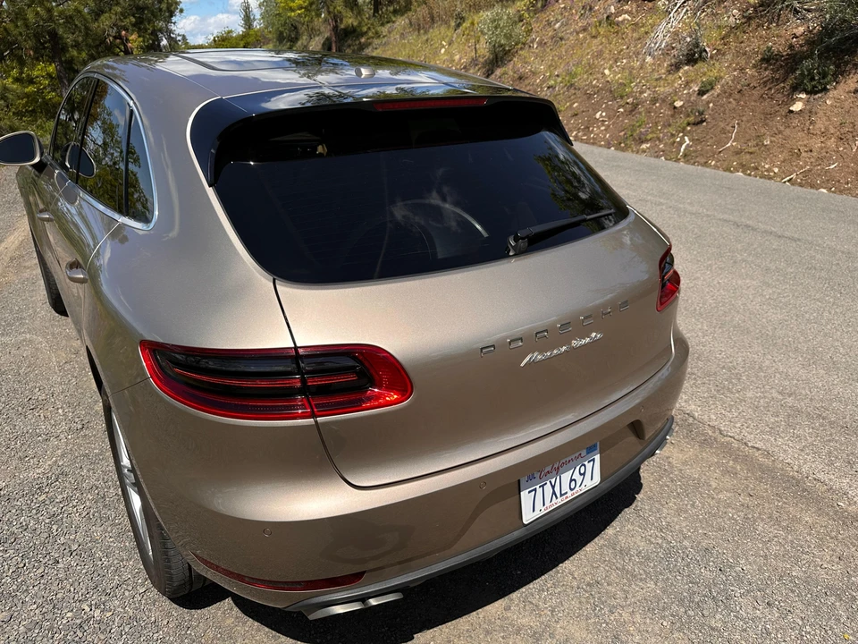 2016 Porsche Macan Turbo - Image 17 of 31