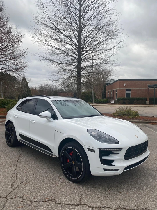 2016 Porsche Macan Turbo - Image 17 of 31