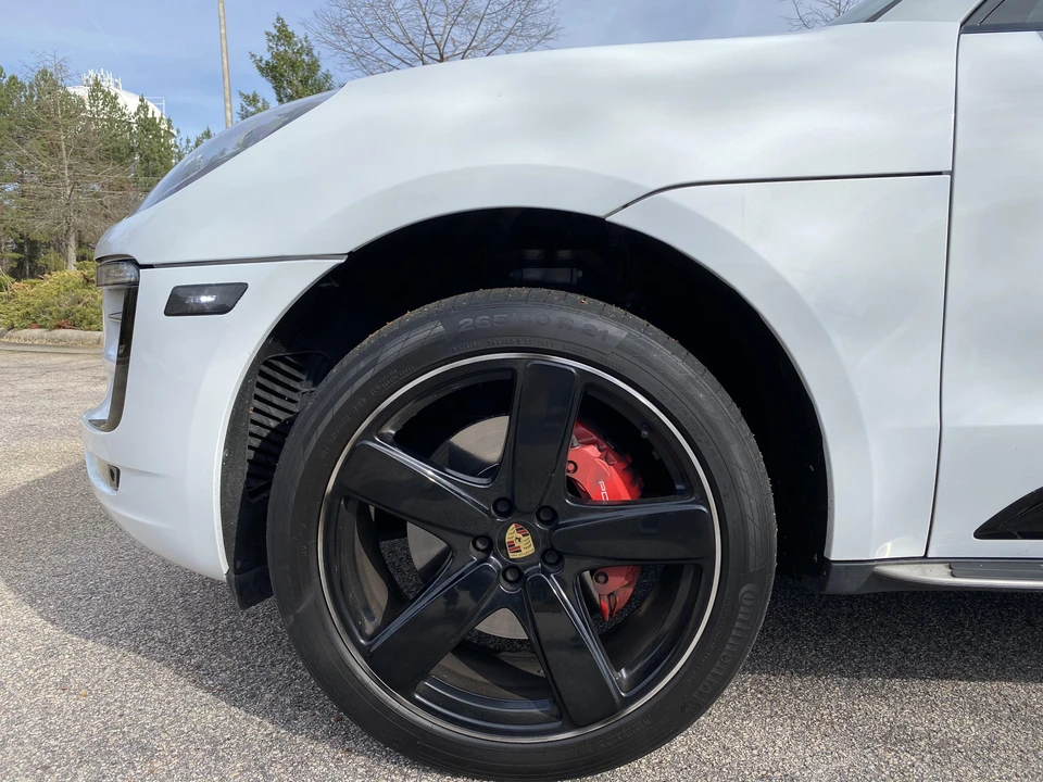 2016 Porsche Macan Turbo - Image 28 of 31