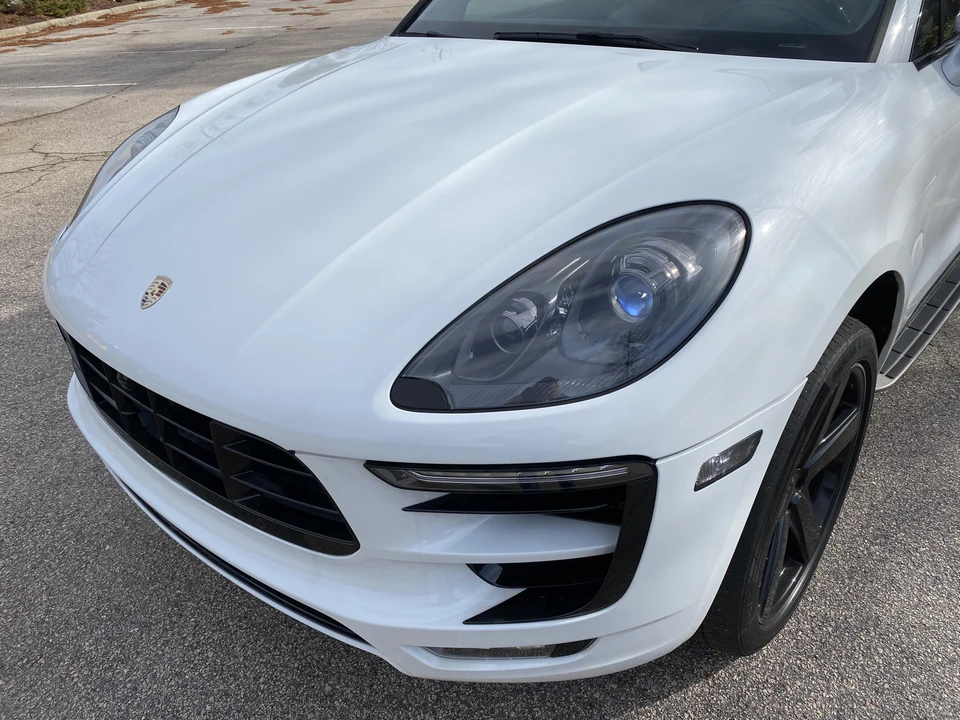 2016 Porsche Macan Turbo - Image 25 of 31