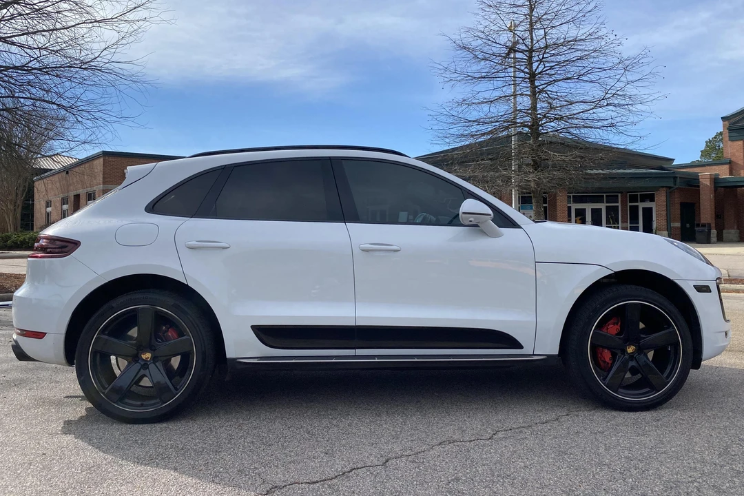 2016 Porsche Macan Turbo - Image 3 of 31