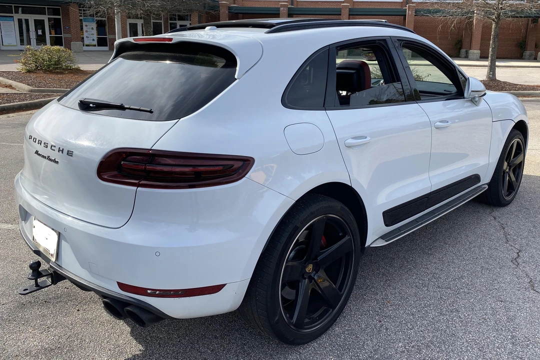 2016 Porsche Macan Turbo - Image 4 of 31