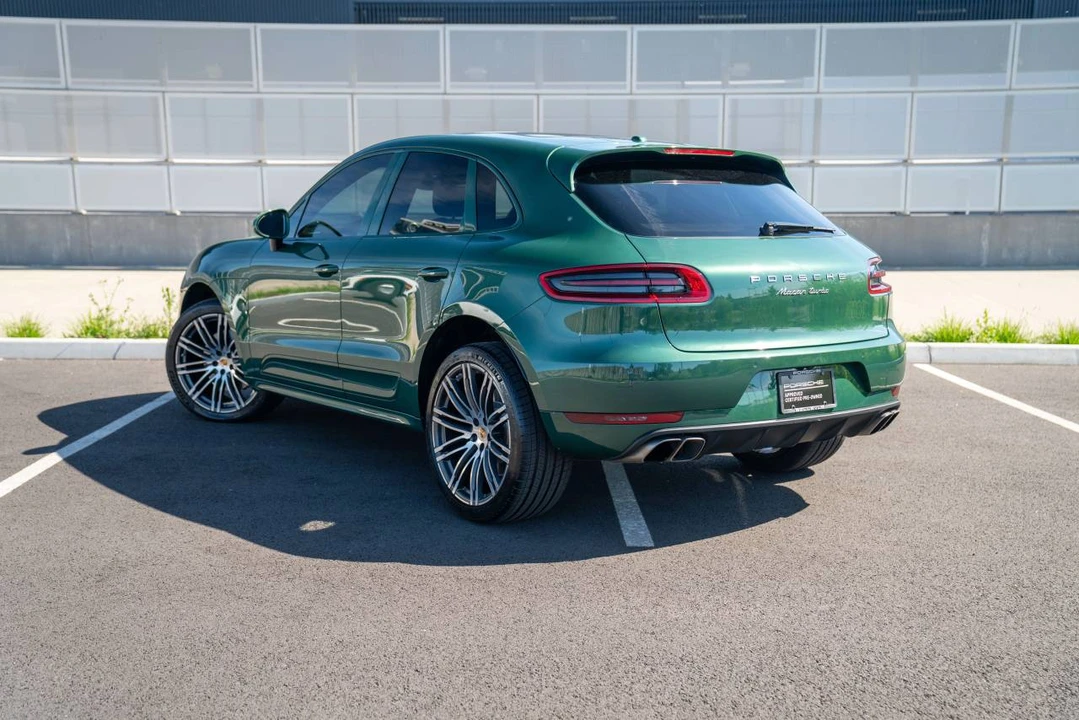 2016 Porsche Macan Turbo - Image 3 of 5