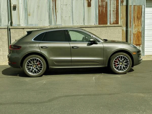 2016 Porsche Macan Turbo - Image 9 of 21