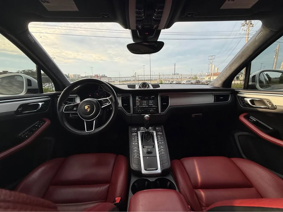 2016 Porsche Macan Turbo - Image 15 of 20