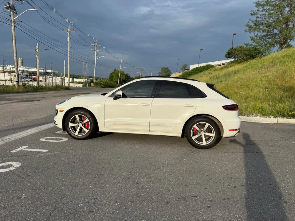 2016 Porsche Macan Turbo - Image 13 of 20
