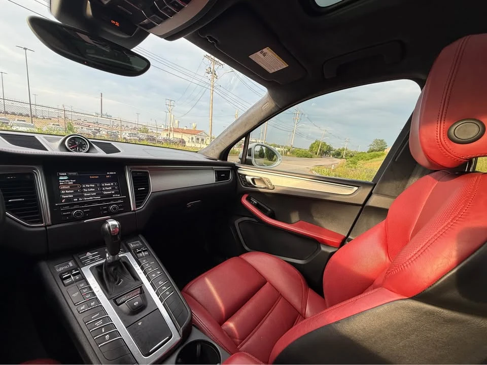 2016 Porsche Macan Turbo - Image 19 of 20