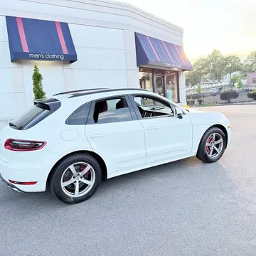 2016 Porsche Macan Turbo w/Performance Pkg