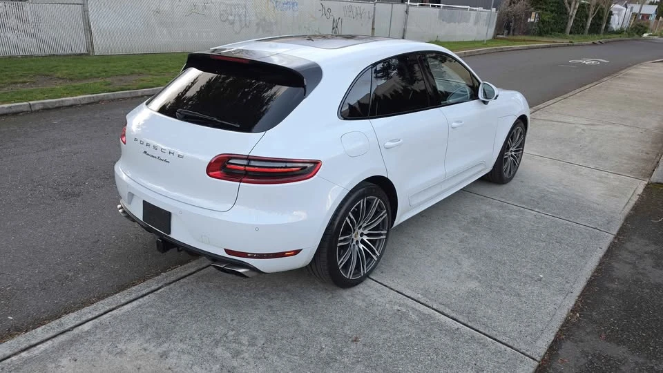 2016 Porsche Macan Turbo - Image 5 of 15