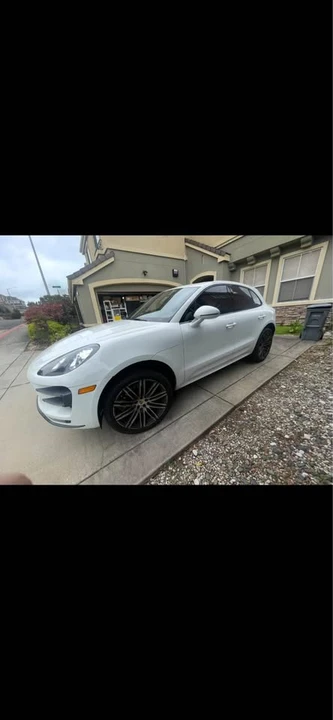 2016 Porsche Macan Turbo - Image 6 of 9