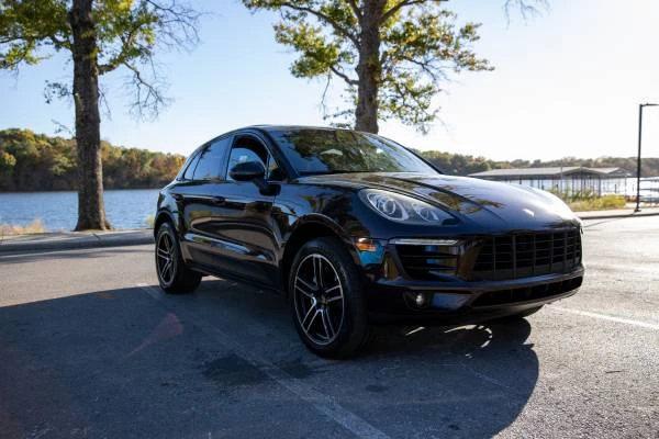 2016 Porsche Macan S - Image 2 of 20