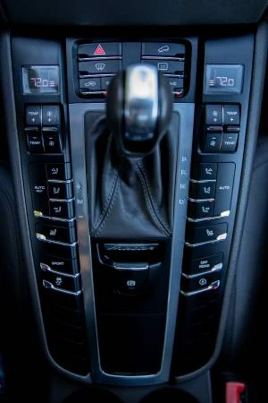 2016 Porsche Macan S - Image 10 of 20