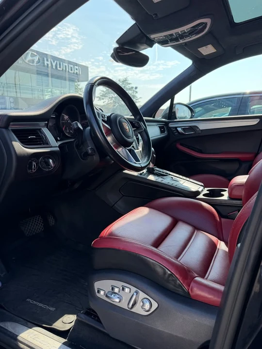 2016 Porsche Macan - Image 3 of 14