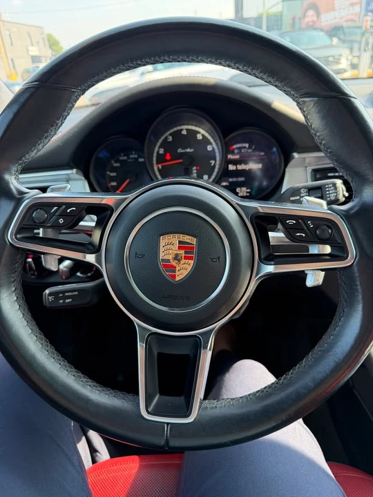 2016 Porsche Macan - Image 5 of 14