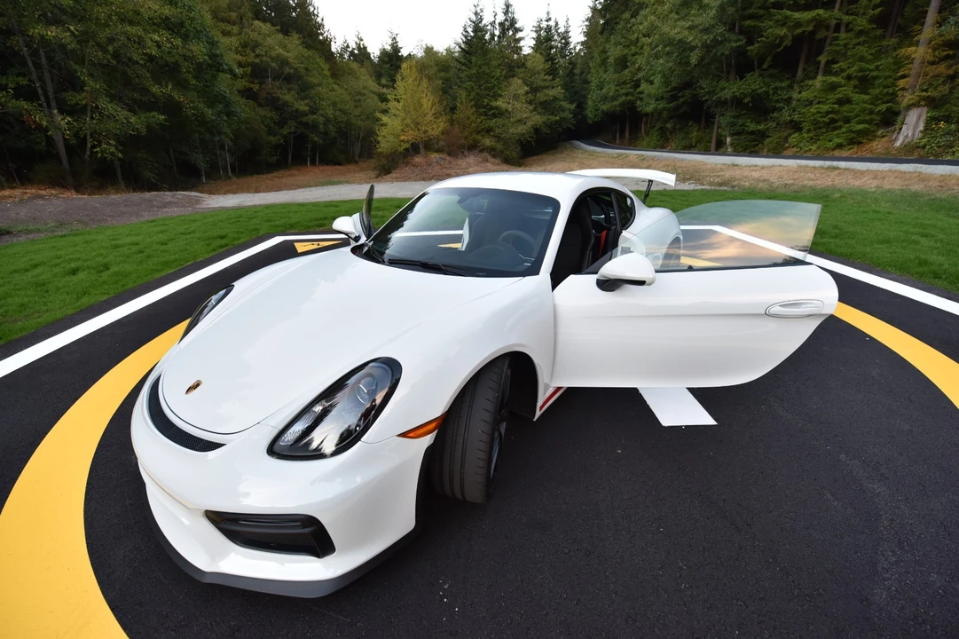 2016 Porsche 981 Cayman GT4 - Image 12 of 18