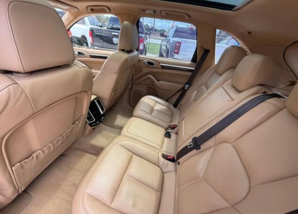 2016 Porsche 958 Cayenne - Image 4 of 5