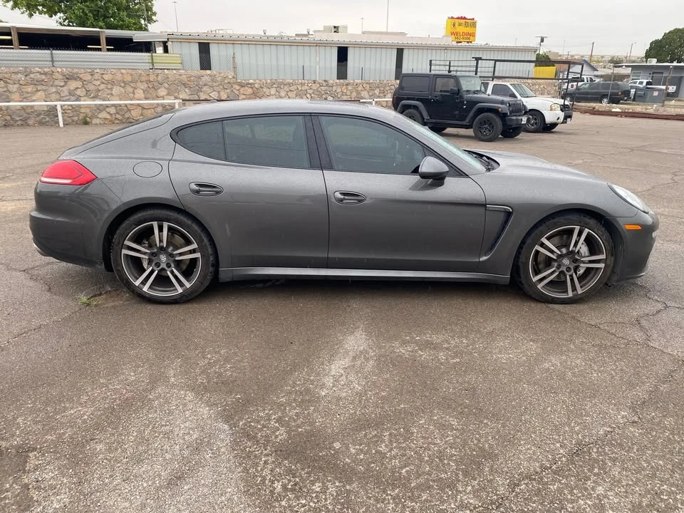 2016 Porsche Panamera - Image 8 of 11