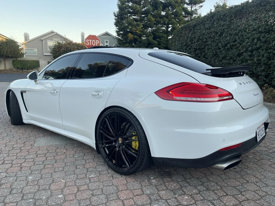 2016 Porsche 970 Panamera - Image 9 of 21