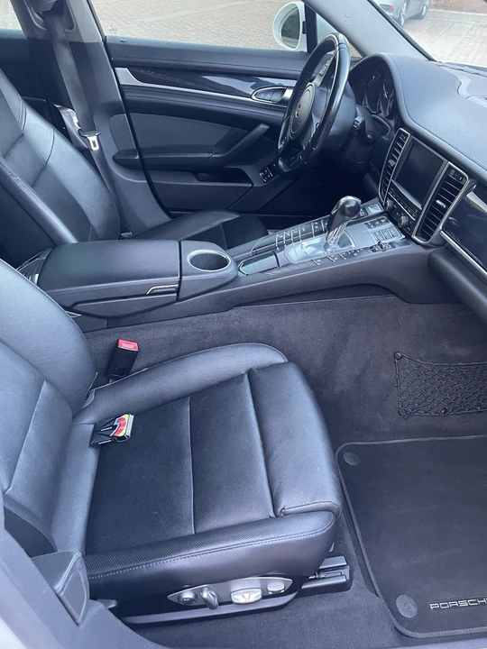 2016 Porsche 970 Panamera - Image 16 of 21