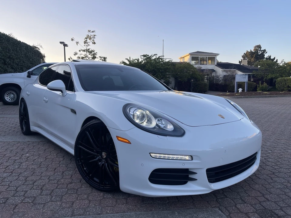 2016 Porsche 970 Panamera - Image 2 of 21