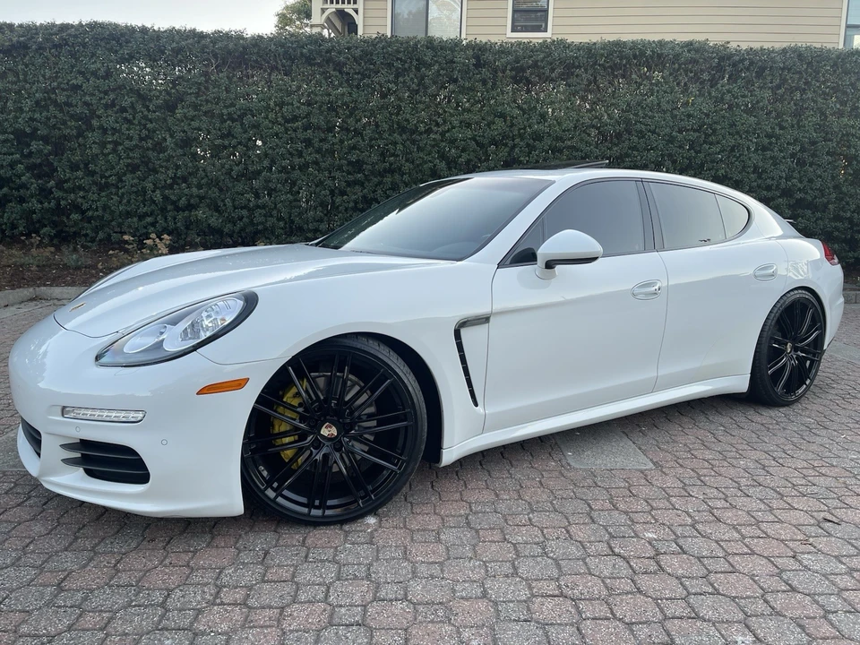 2016 Porsche 970 Panamera - Image 12 of 21
