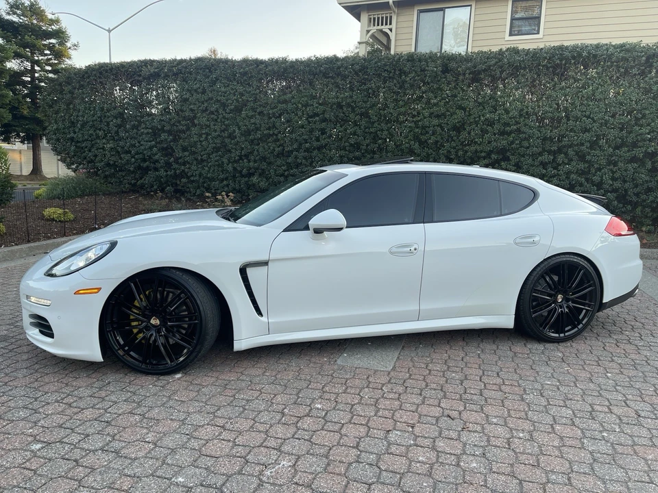 2016 Porsche 970 Panamera - Image 8 of 21