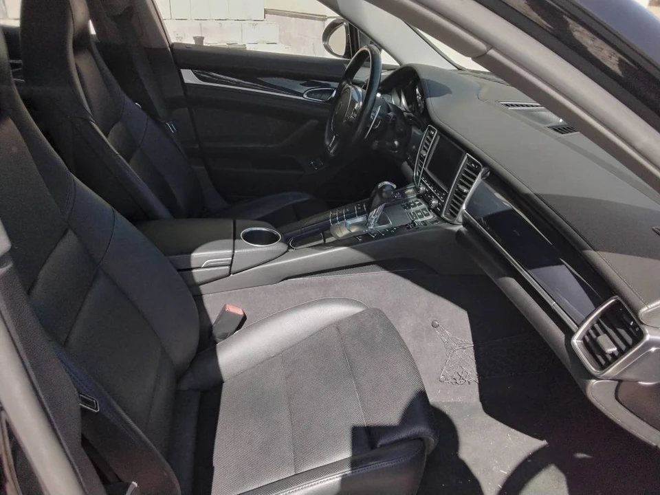 2016 Porsche 970 Panamera - Image 10 of 12