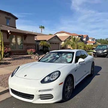2016 Porsche Panamera 4 Edition Sedan 4D