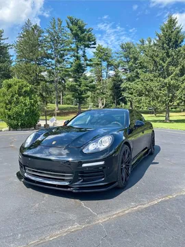 2016 Porsche Panamera 4 Edition